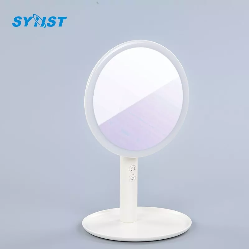 Mis vahe on LED-meigipeeglil tavalisest laualambiga riietuspeeglist?